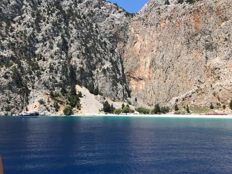 Rhodes: Boat trip to Symi island with swimming at St. George - Lunch and what to budget: plan for food and drinks