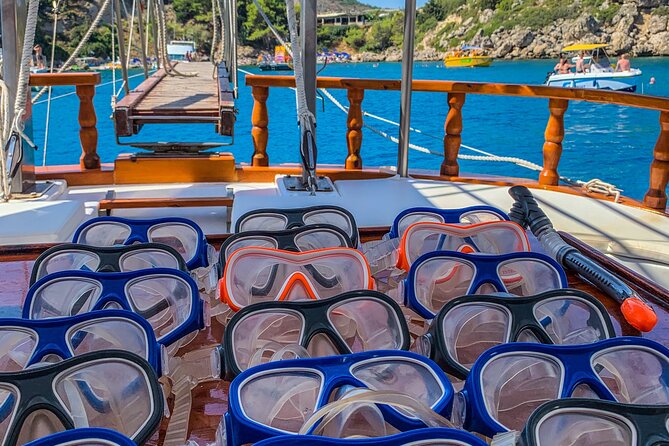 Rhodes Day Cruise (with lunch & unlimited drinks) 5,5 Hours - Stop 2: Anthony Quinn Bay, the snorkeling highlight