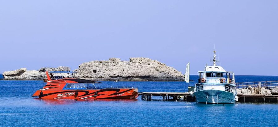 Rhodes: High Speed Cruise to Lindos - Sailing past Rhodes’ east coast: the scenery is part of the value