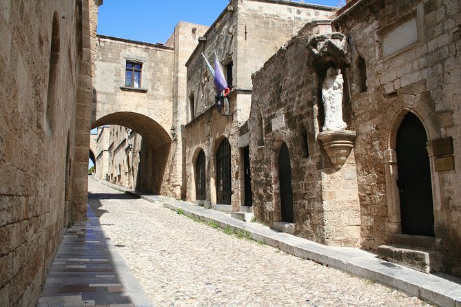 Rhodes Old Town Walking Tour (Small Group) - Pacing, shade breaks, and walking comfort in real Old Town conditions