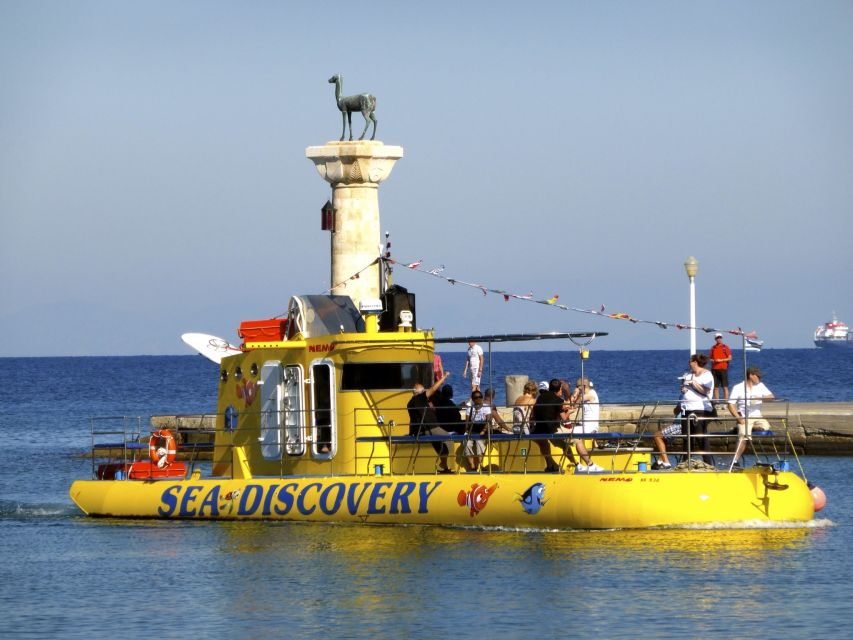 Rhodes Town: Yellow Submarine Cruise with Underwater Views - The fish-feeding show: why it’s more fun than just looking