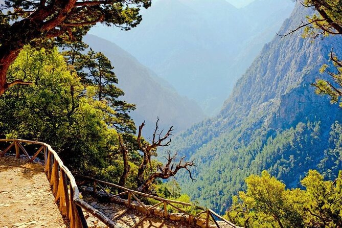 Samaria Gorge Hiking from Chania with Professional Hiking Guide - Omalos Plateau at Sunrise: The Pre-Game for the Gorge