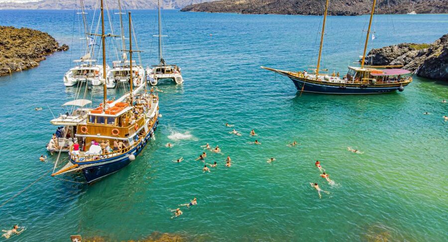 Santorini 2-Day Combo: Volcano Boat Cruise & Island Bus Tour - Guide energy matters: why this tour tends to feel smoother