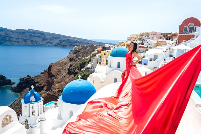 Santorini 2h Private Flying Dress Photoshoot with Transportation - Key hits before you go