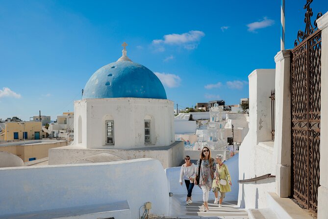 Santorini: 4hr Private First Impressions Tour - Kamari Beach in Black Sand Time: A Toes-In Option That Actually Fits