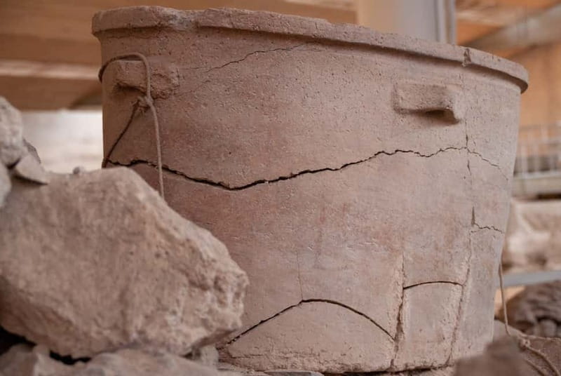 Santorini: Akrotiri Ticket with Optional Self-Guided Audios - Practical tips so you don’t lose time (or patience) on the day