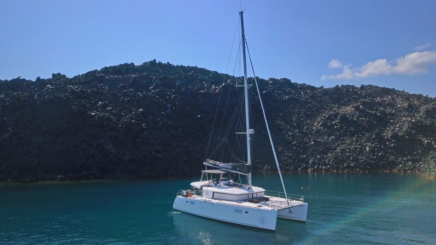 Santorini: Caldera Luxury Catamaran Cruise w/ Meal & Drinks - Unlimited Drinks, Music, and the Catamaran Comfort Level
