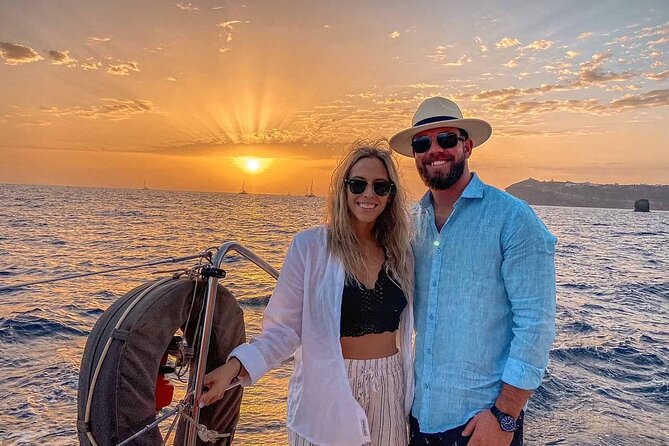 Santorini Catamaran Cruise with Greek Meal, Open-Bar and Sunset - Drinks and the Greek Meal: More Than Just Bread and Beer