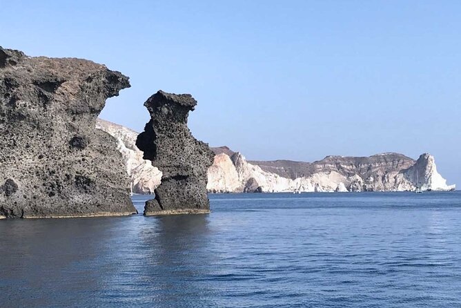 Santorini Catamaran Cruise with Greek Meal, Open-Bar and Sunset - Red Beach Stop: The Most Colorful Swim Break