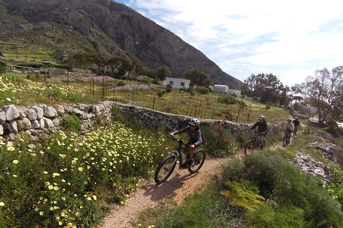 Santorini E-bike Adventures - The Original Bike Tours - The e-bike experience: how to choose your effort level