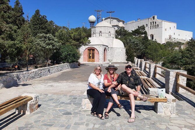 Santorini First-time Visitors Private Tour with Wine Tasting - Why this private half-day route works for first timers