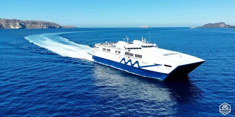 Santorini Guided Day Trip From Crete with Ferry Tickets - Oia in about 90 minutes: blue domes, cliff paths, and photo focus