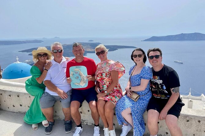 Santorini in 5 hours: Oia, Traditional Villages & Black Beach - Stop 3, Oia: The UNESCO-Protected Hour for Blue Domes, Castle Views, and Shopping