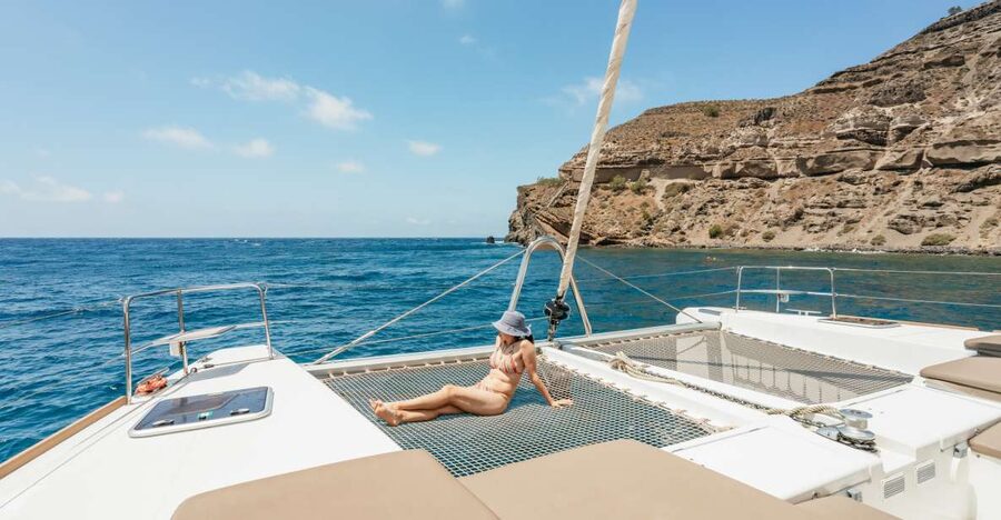 Santorini: Luxury Catamaran Day Trip with Meal and Open Bar - Key Points You’ll Care About On This Santorini Catamaran Trip