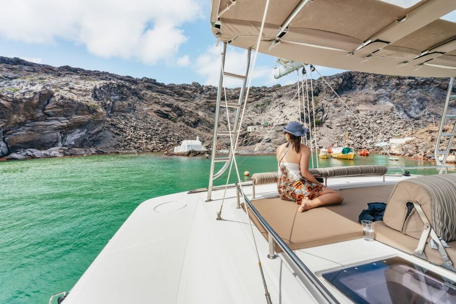 Santorini: Luxury Catamaran Day Trip with Meal and Open Bar - Volcanic Hot Springs: Warm Water, Real Logistics