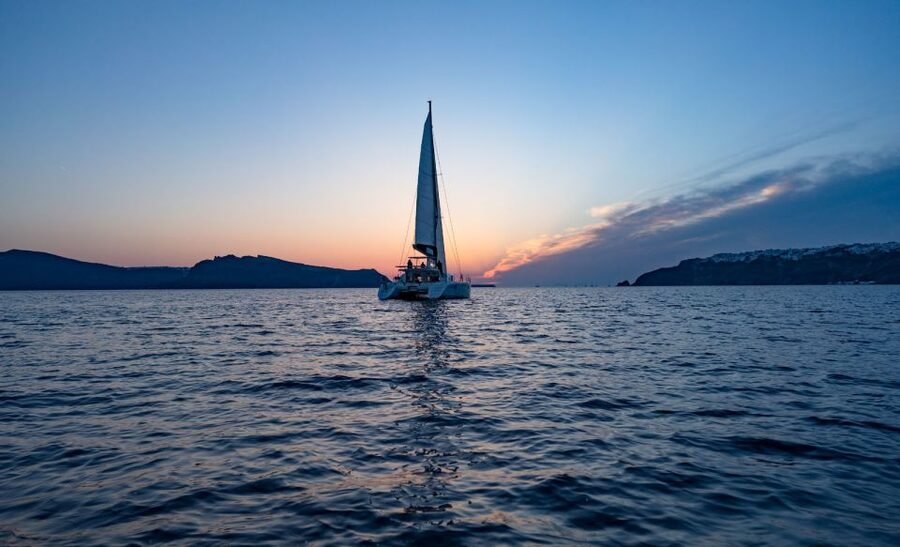 Santorini: Luxury Sunset Cruise with Dinner & Open Bar - Key things I’d circle before you book