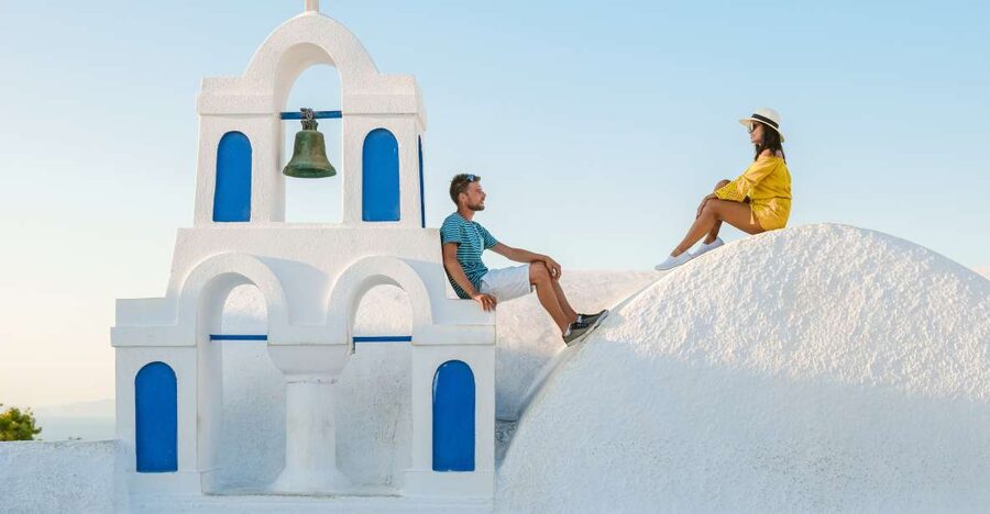 Santorini: Oia Village Professional Photo Shoot - Getting there from Fira: the simple rhythm