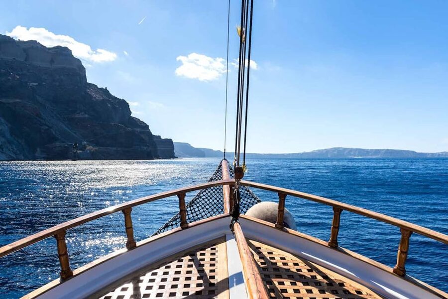 Santorini Port: 3 Hour Cruise to Volcano and Hot Springs - Palea Kameni Hot Springs Swim: The 30-Minute Timing Reality