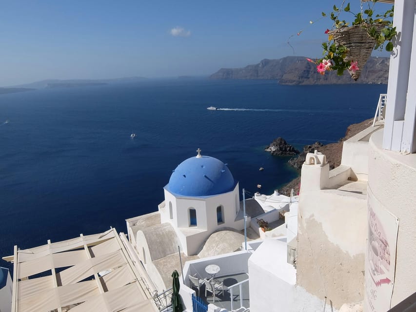 Santorini: Private 3-Hour Highlights Guided Tour with Pickup - Oia for 1.5 hours: blue domes, shopping time, and photo planning