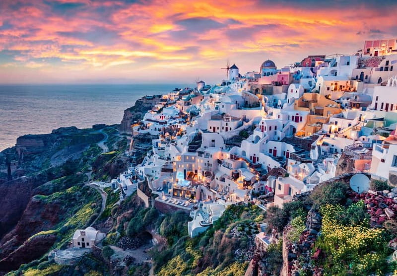 Santorini: Private Guided Sightseeing Day Tour - Oia for Photos, Shops, and a Guided Walk (About One Hour)