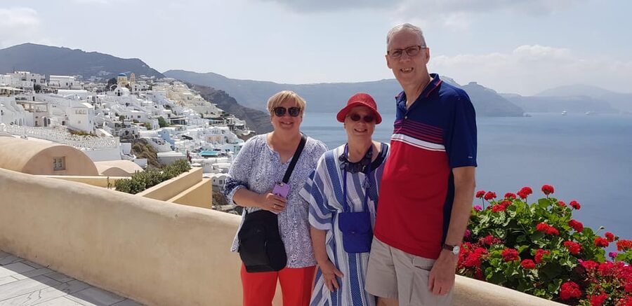 Santorini: Sightseeing Island Tour (Private) - A 5-hour private loop through Santorini’s must-sees