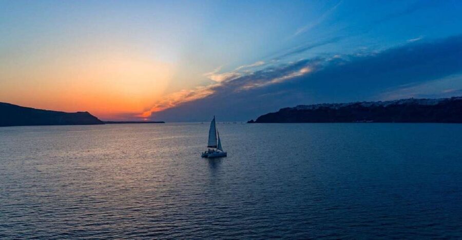 Santorini: Sunset Cruise with Swim Stops, Dinner, and Drinks - Why This Santorini Sunset Cruise Works Better Than a Simple Boat Ride
