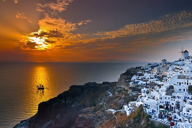 Santorini Sunset Dinner Cruise Including Nea Kameni Visit - Getting Picked Up in Santorini Without Losing Your Mind
