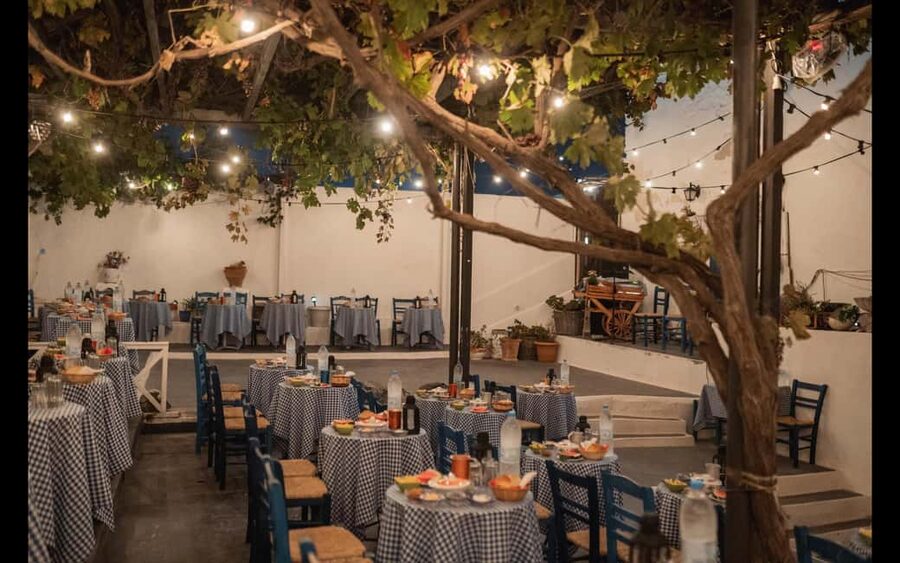 Santorini: The Greek Wedding Show - A Greek Wedding Show in Fira’s 200-Year-Old Courtyard