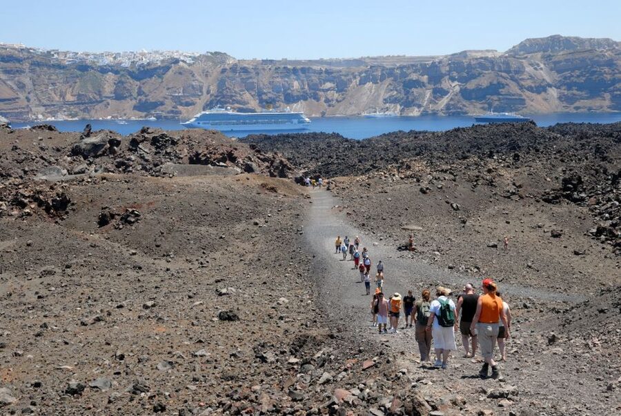 Santorini: Thirassia Islands and Volcano Guided Cruise - Food and drinks: what’s included, what costs extra, and what to plan