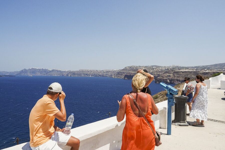 Santorini: Top Sights Day Trip, Wine Tasting, & Oia Sunset - Wine Tasting That Teaches the Island, Not Just the Pour