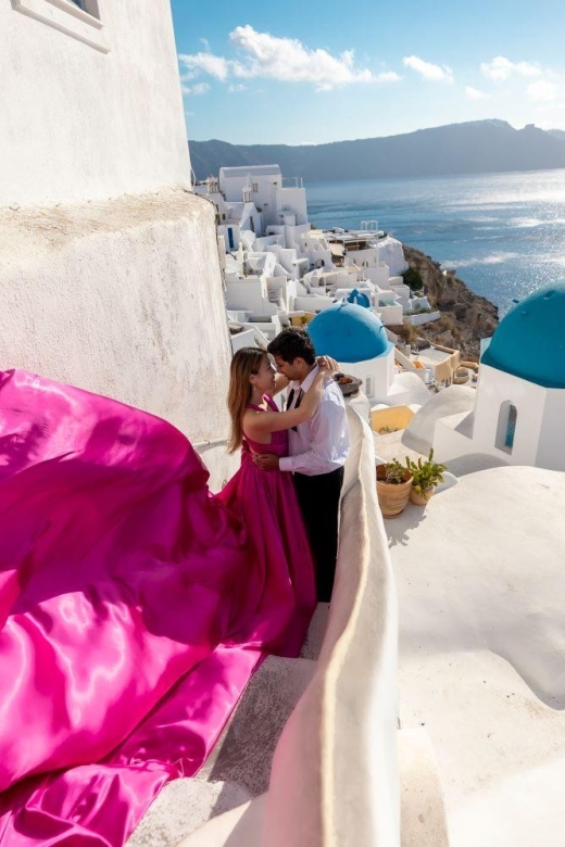 Santorini: Unique Flying Dress Photoshoot Experience - The Posing Coaching: Feeling Confident in Front of a Camera