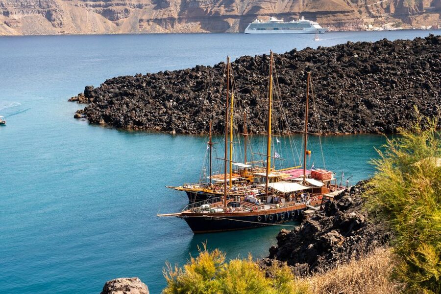 Santorini: Volcanic Islands Cruise with Hot Springs Visit - Why This Santorini Caldera Cruise Feels Different