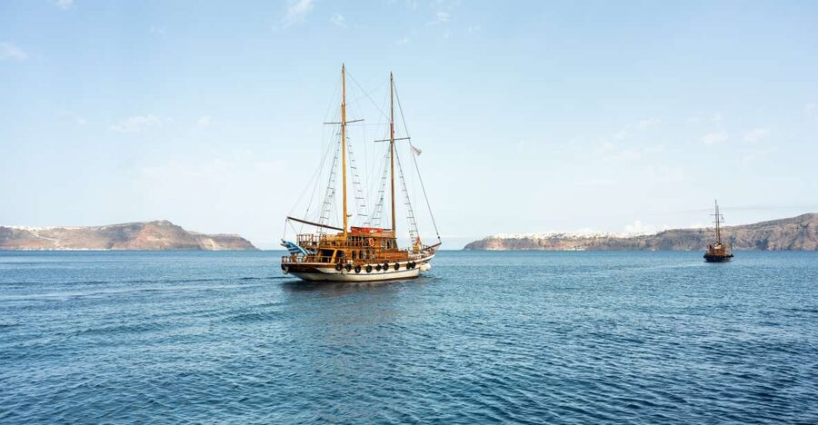 Santorini: Volcanic Islands Cruise with Hot Springs Visit - Nea Kameni: The Crater Hike That’s Worth the Effort