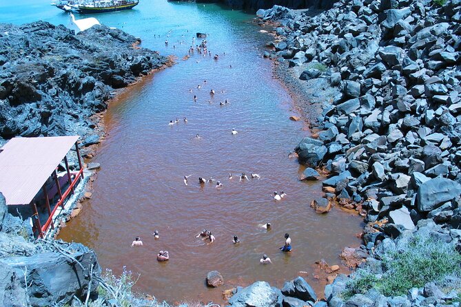 Santorini - Volcano and Hot springs Boat Trip with Bus Transfer - Group Size, Crowding, and the Boarding Experience