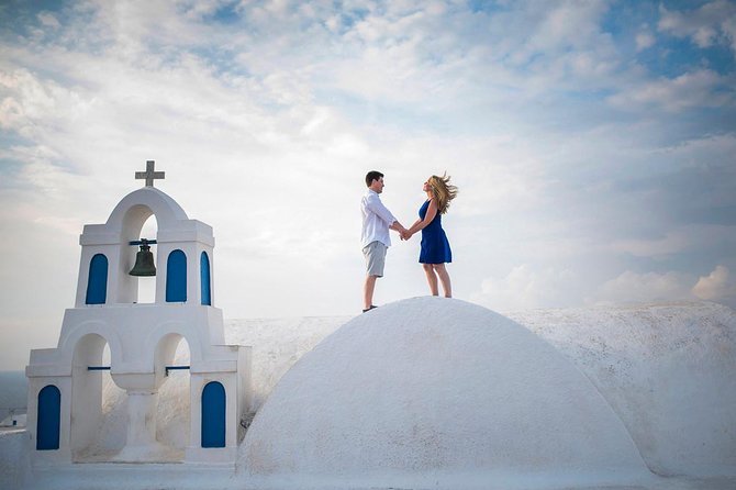 Santorini Walking Tour with a Personal Photographer - Why Santorini portraits feel easier than you expect