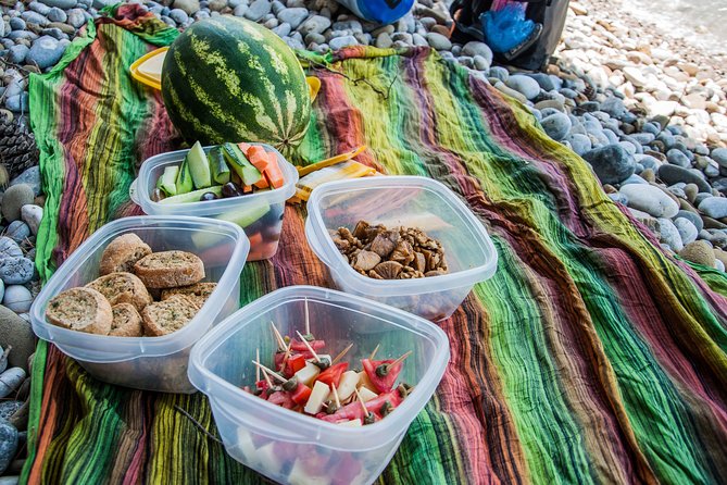 Sea Kayak in Kardamili - The beach picnic: what local lunch tastes like