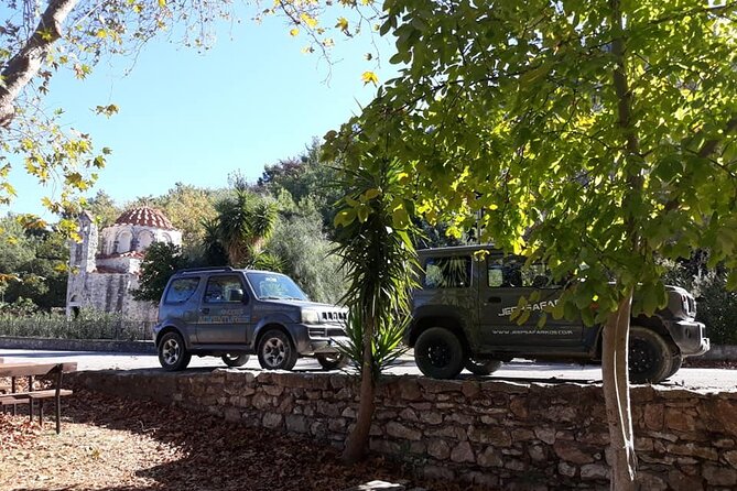 Self drive 4x4 Jeep Safari - Pick ups in the North - Self-drive 4x4 know-how: rules, own-risk, and privatizing your jeep