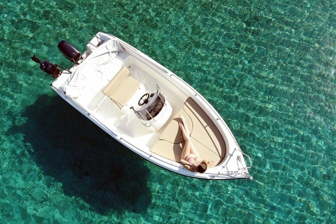 Self-Drive License-Free Boat Rental in Santorini from Vlichada - Vlichada Start, private and license-free: what you’re really buying