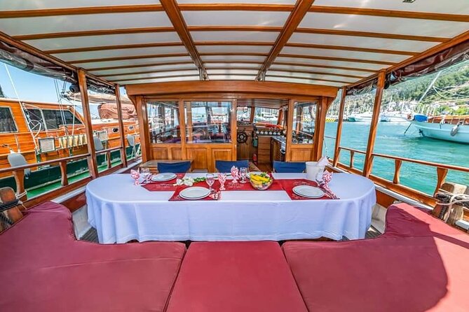 SEMIPRIVATE GALATEA tour Antiparos-Blulagoon-Despotiko-FREE DRINK - A Semiprivate Galatea boat day that feels small