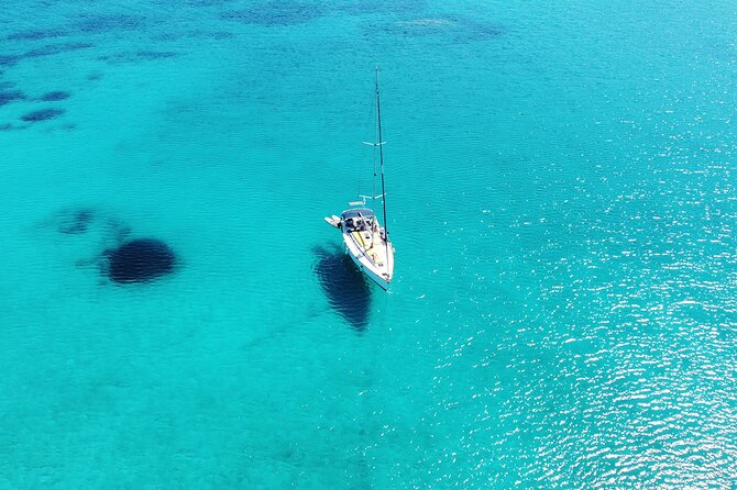 Small group,pass by Delos,swim in Rhenia,snap LVenice, free trans - Who should book this Mykonos Delos and Rhenia sail?