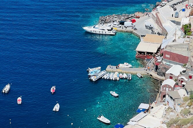 Small Group Sightseeing Tour: All Santorini’s Treasures - Stop 3: Oia shopping streets plus panoramic breaks