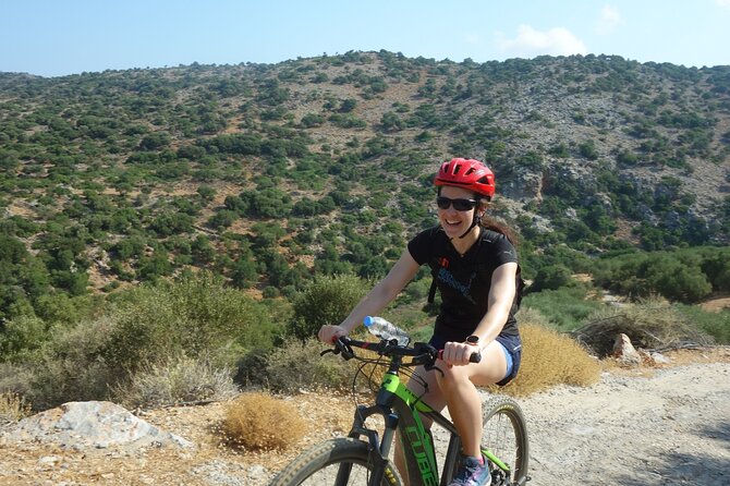 Small Villages and Cretan Nature. E-Bike tour - How much effort is this, really?