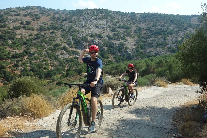 Small Villages and Cretan Nature. E-Bike tour - Skotino cave and the kind of stop you remember