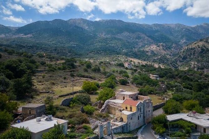 The 7 Villages of Apokoronas Tour – Explore East Chania Mainland - Stop 5: Fres Village Lunch in a Traditional Kafeneio