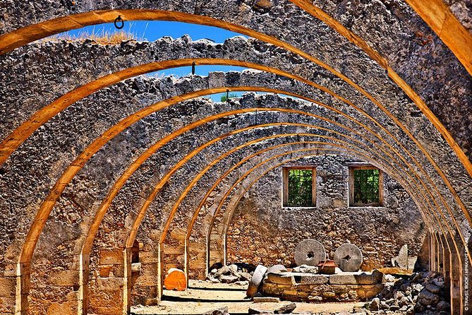 The 7 Villages of Apokoronas Tour – Explore East Chania Mainland - Stop 1: Stilos Kafenio Coffee, the Day’s Warm Welcome
