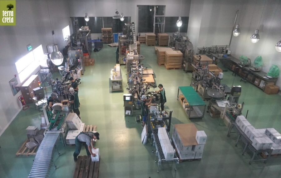 The Terra Creta Olive Oil Experience Tour - The Terra Creta shop: labels, balsamic, and travel-safe gifting
