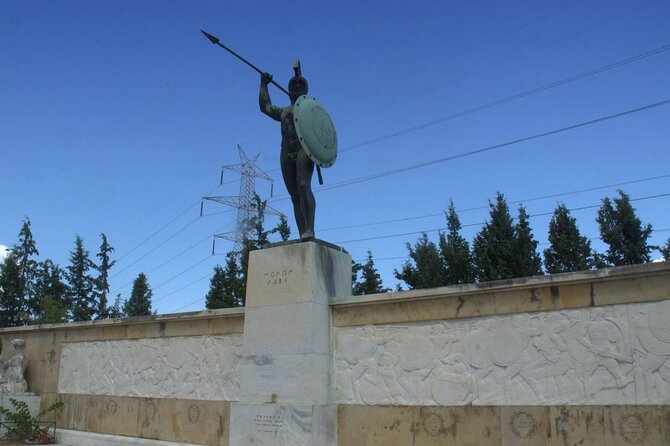 Thermopylae and Delphi Private Full-Day Tour from Athens - The battlefield stop: short walk, big context