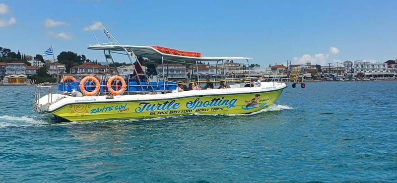 Zakynthos: Turtle Spotting, Marathonísi & Keri Caves Cruise - Crew and boat comfort: why people rate this so well
